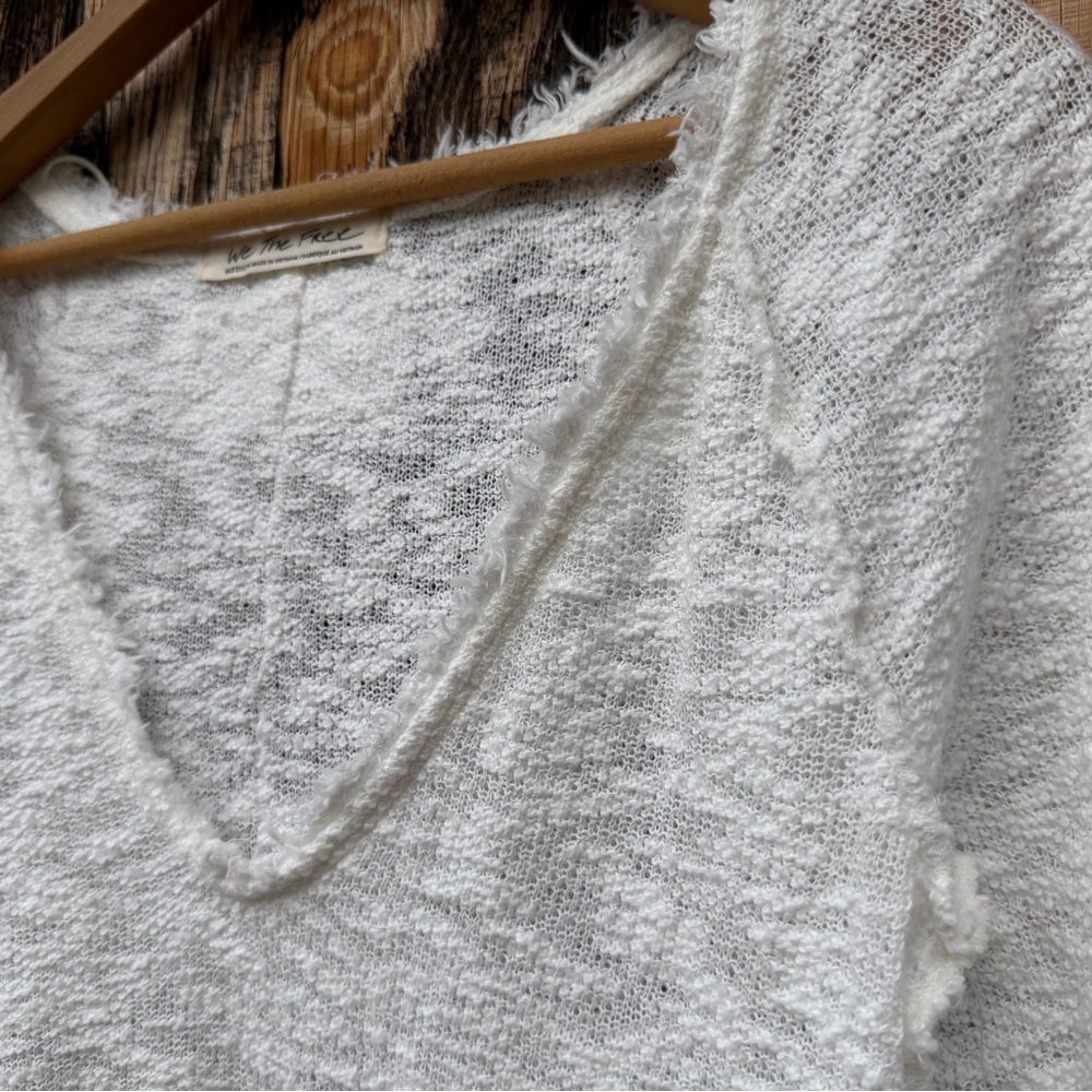 Free People We the Free Francis Tee NWT Ivory | Textured Raw Hem Scoop Neck Slim - Picture 7 of 14
